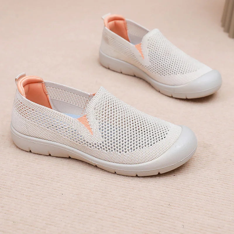 Women's casual shoes are lightweight, non slip, breathable, loafers for commuting and travel