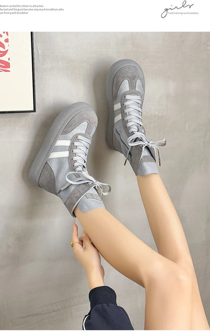 Sports and Leisure Shoes for Women New Fashionable High Top Shoes Flat Bottomed Lightweight and Comfortable Work Boots