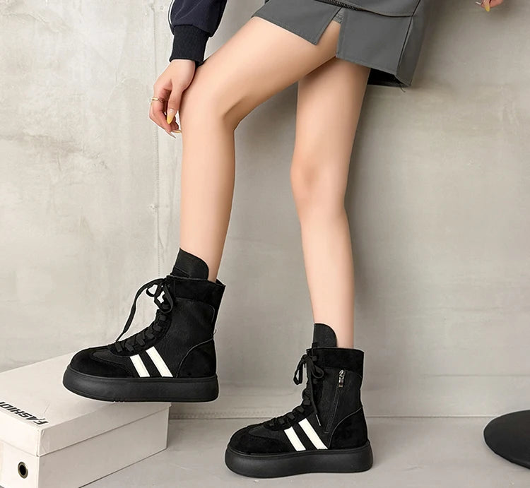 Sports and Leisure Shoes for Women New Fashionable High Top Shoes Flat Bottomed Lightweight and Comfortable Work Boots