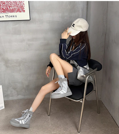 Sports and Leisure Shoes for Women New Fashionable High Top Shoes Flat Bottomed Lightweight and Comfortable Work Boots