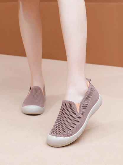 Women's casual shoes are lightweight, non slip, breathable, loafers for commuting and travel